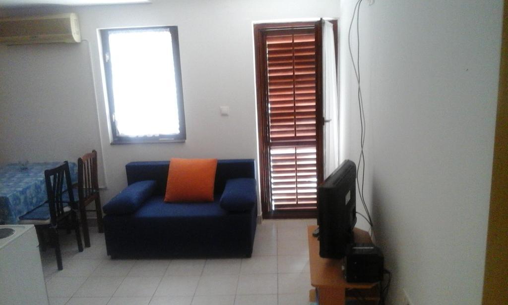 Apartment Rogic Biograd Na Moru Luaran gambar