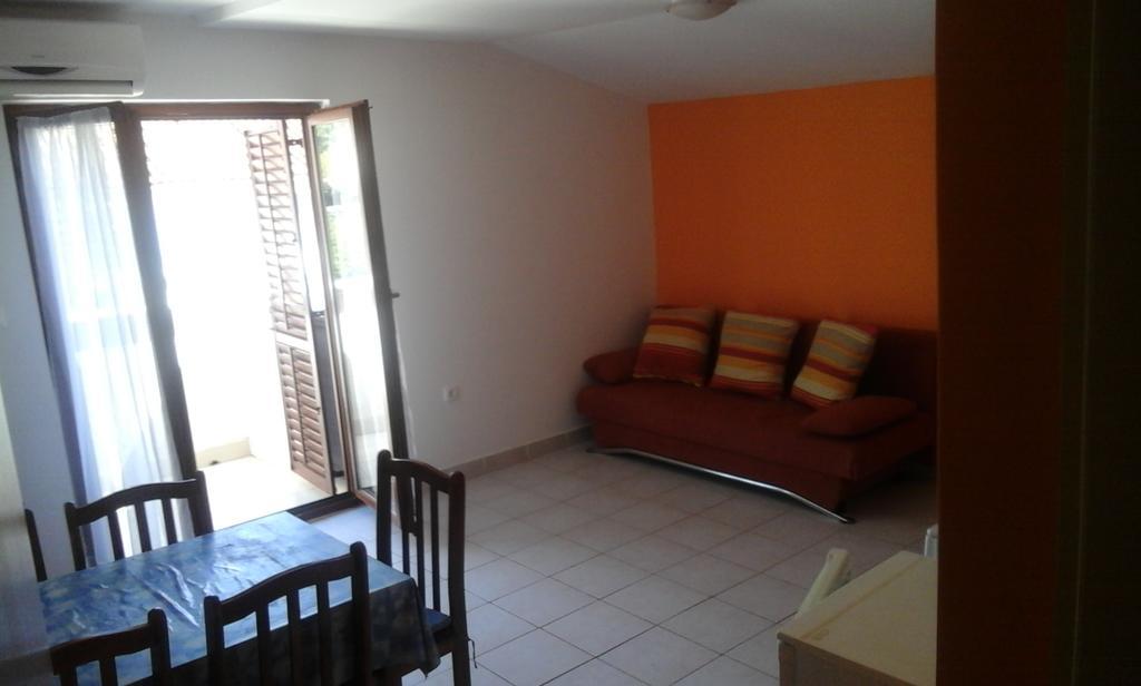 Apartment Rogic Biograd Na Moru Luaran gambar