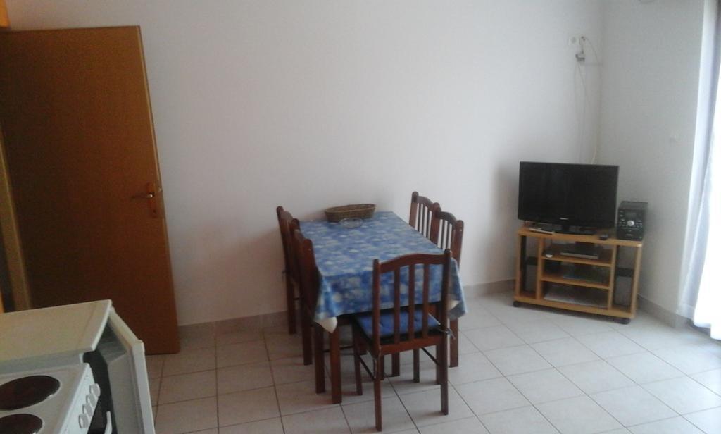 Apartment Rogic Biograd Na Moru Luaran gambar